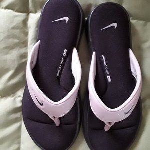 NIKE ULTRA COMFORT PINK SANDALS/FLIP FLOPS SIZE6